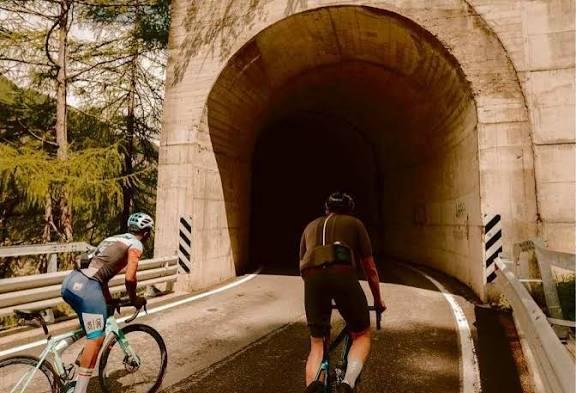 Cyclists on Splügen Pass